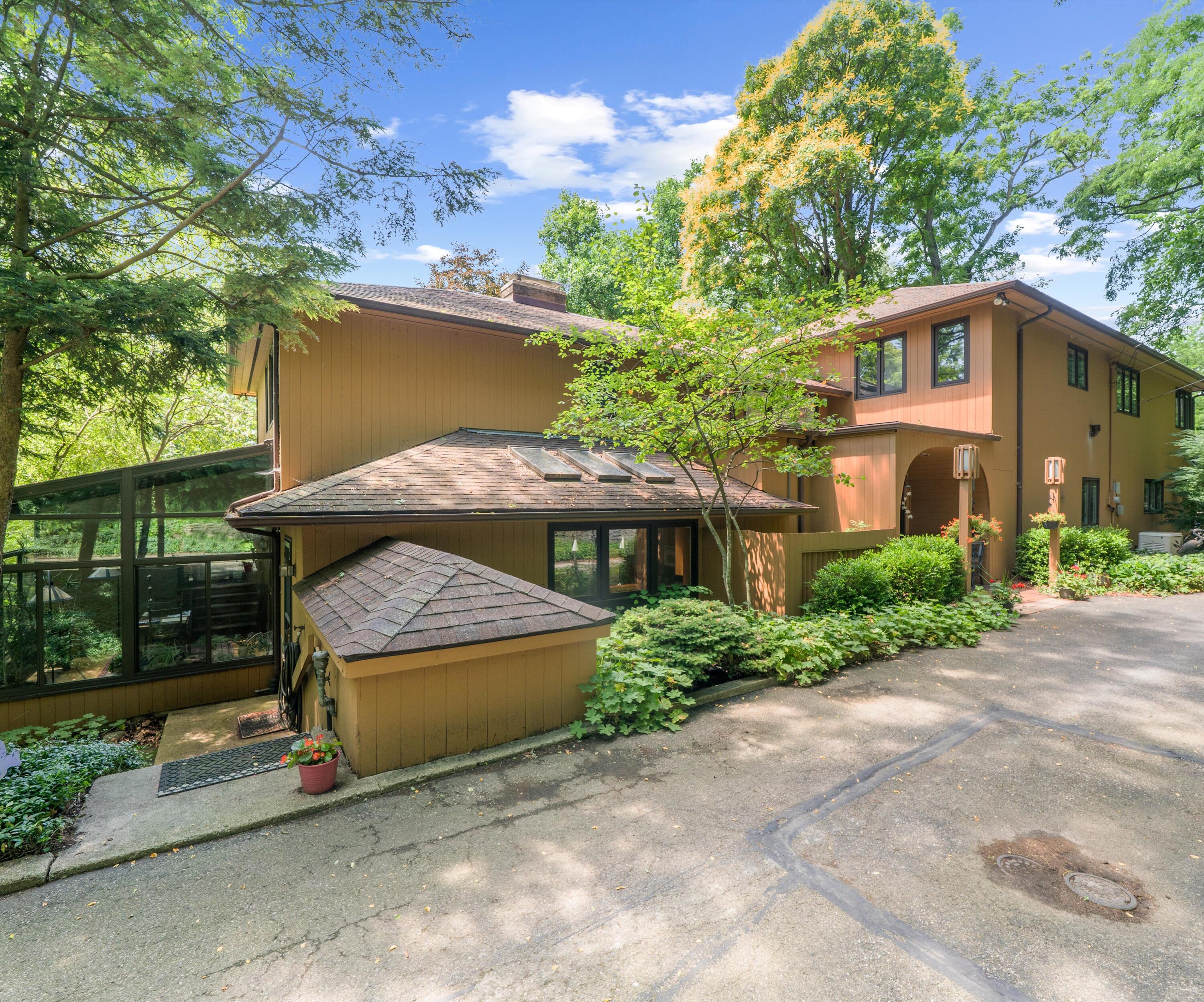 1055 Cedar Bend Drive