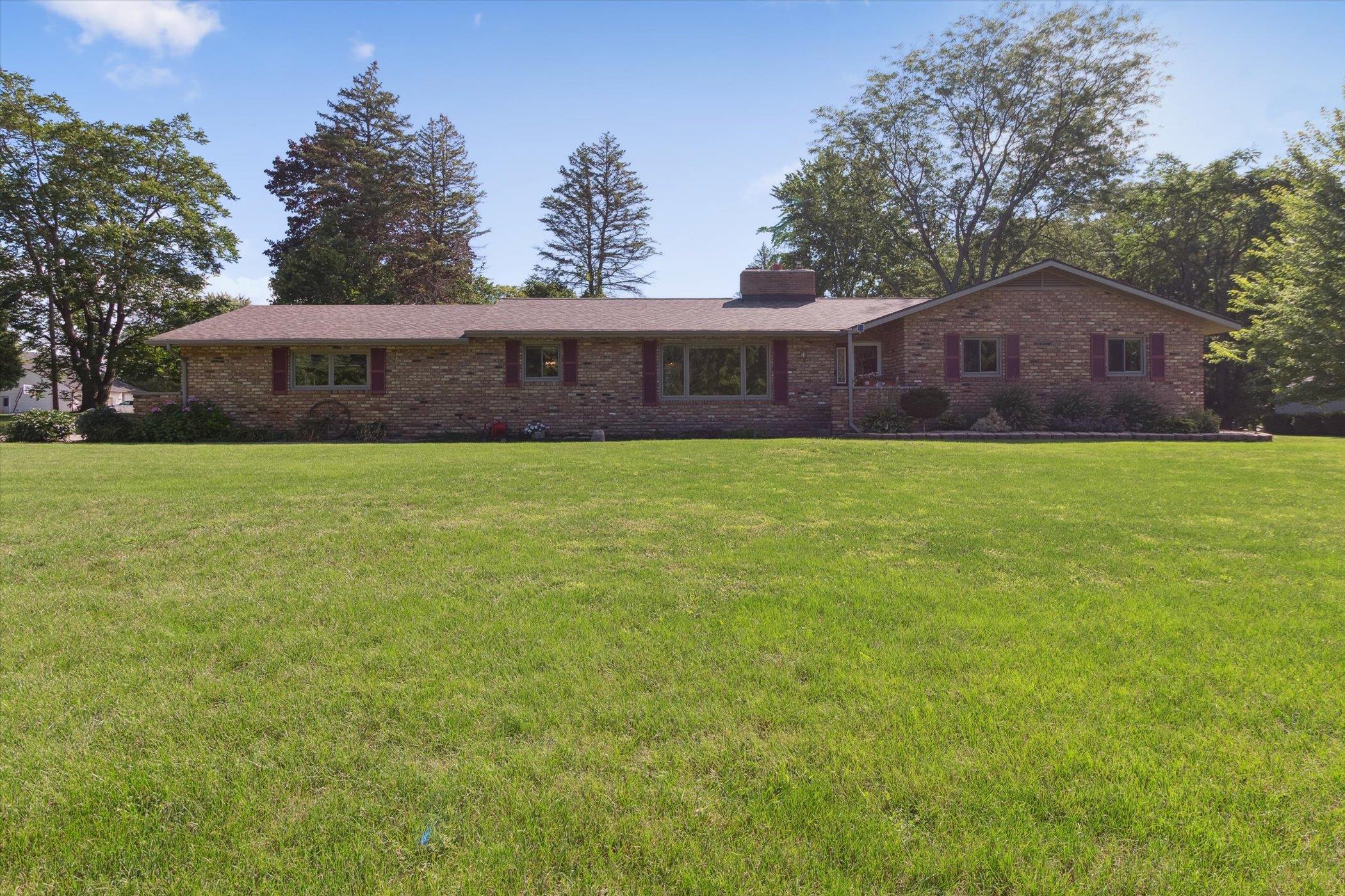 4403 W Riverview Drive