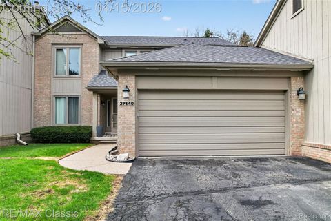 29640 Vista Court Farmington Hills City MI 48331