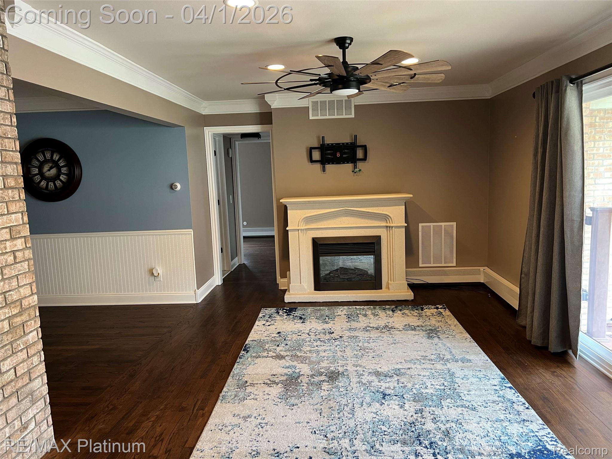 1229 Island Drive 204