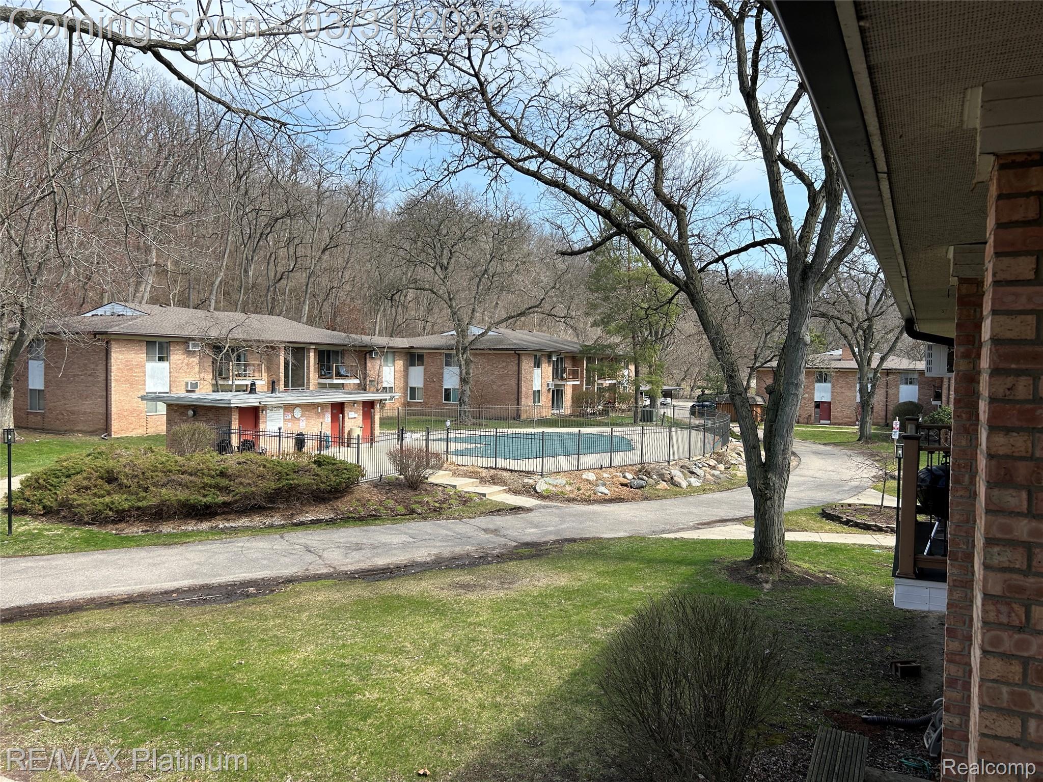 1229 Island Drive 204