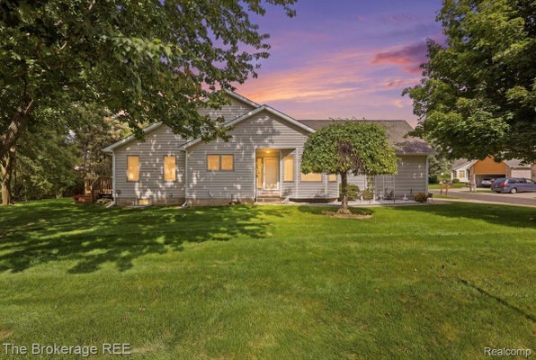 9360 ISABELLA LN, DAVISON, MI 48423 - Image 0c2c2be4de2b8d09c6b45a8719ce7900/2455030559