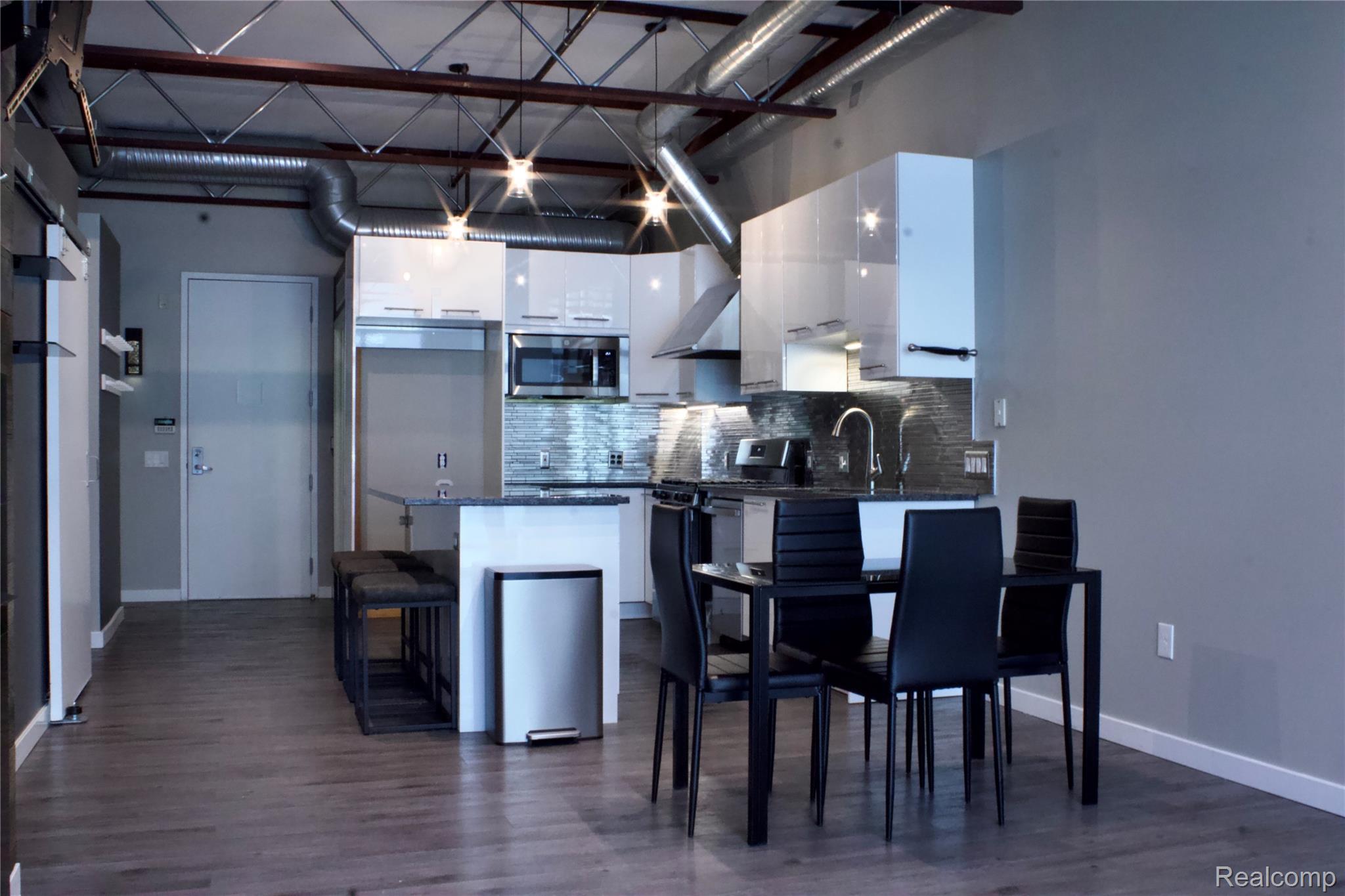 111 N Main Street 204