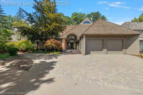 40 Scenic Oaks Drive N Bloomfield Hills City MI 48304