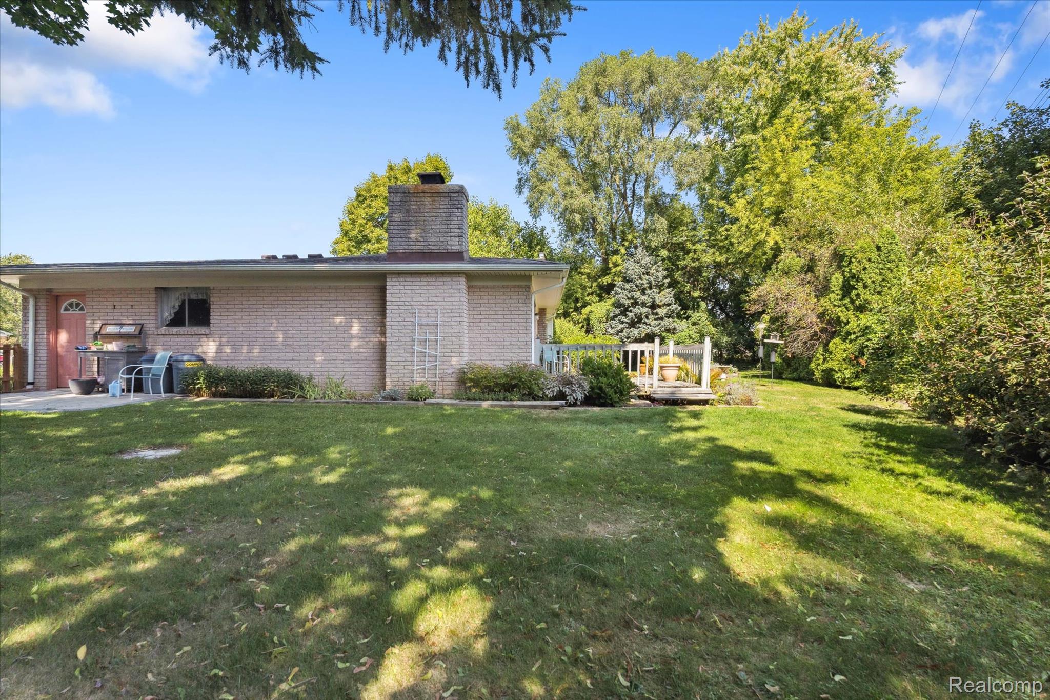 Waterford Charter Township, Michigan 48329, United States, 3 Bedrooms Bedrooms, ,2 BathroomsBathrooms,Residential,Pending,234740