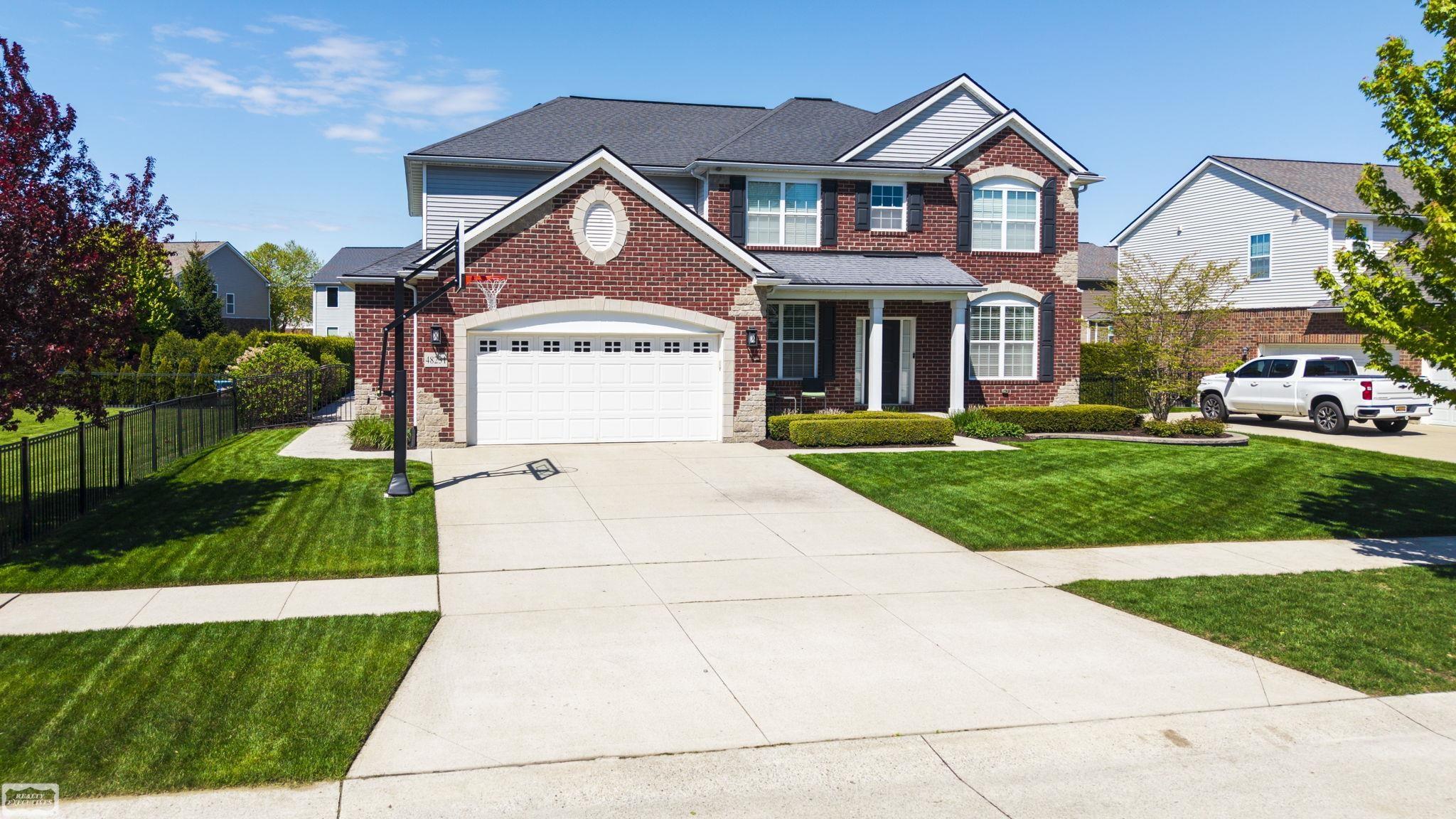 48231 Long Leaf Drive