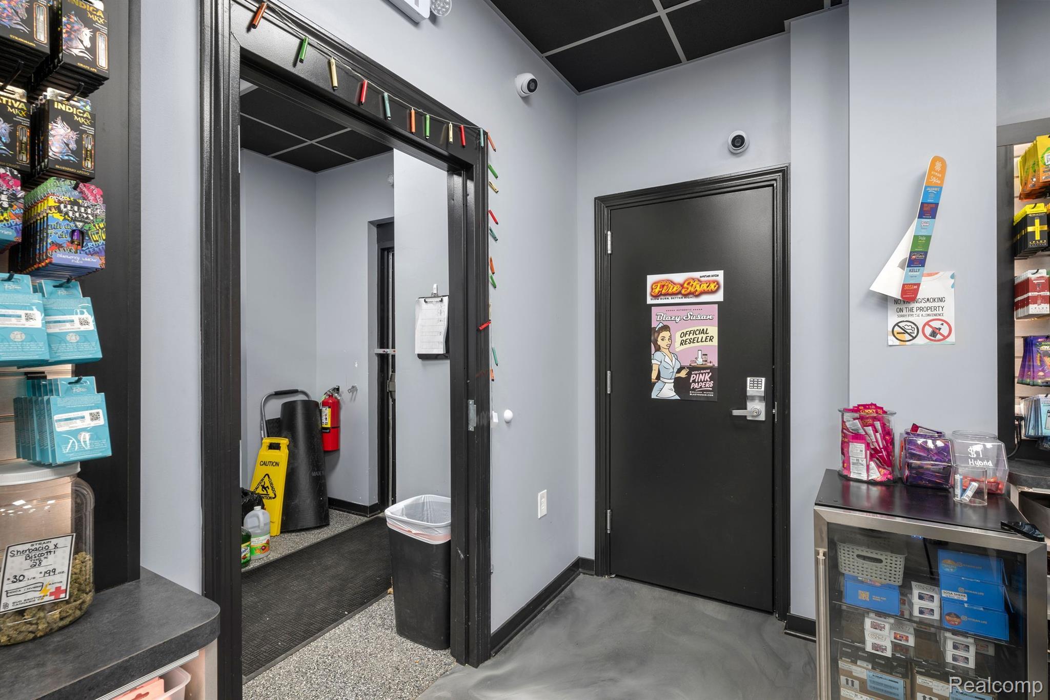 411 LAFAYETTE Avenue