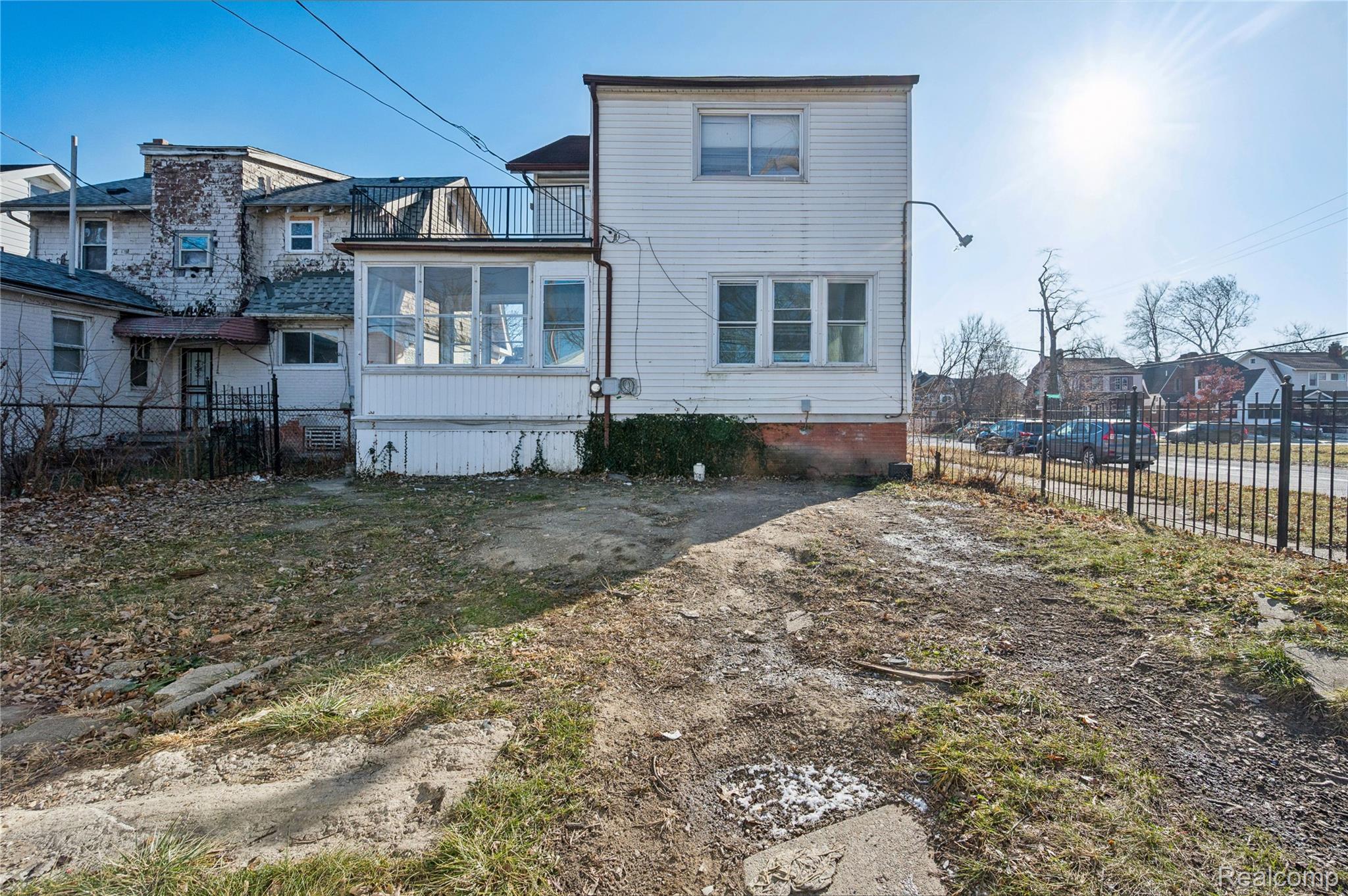 2076 Collingwood Street