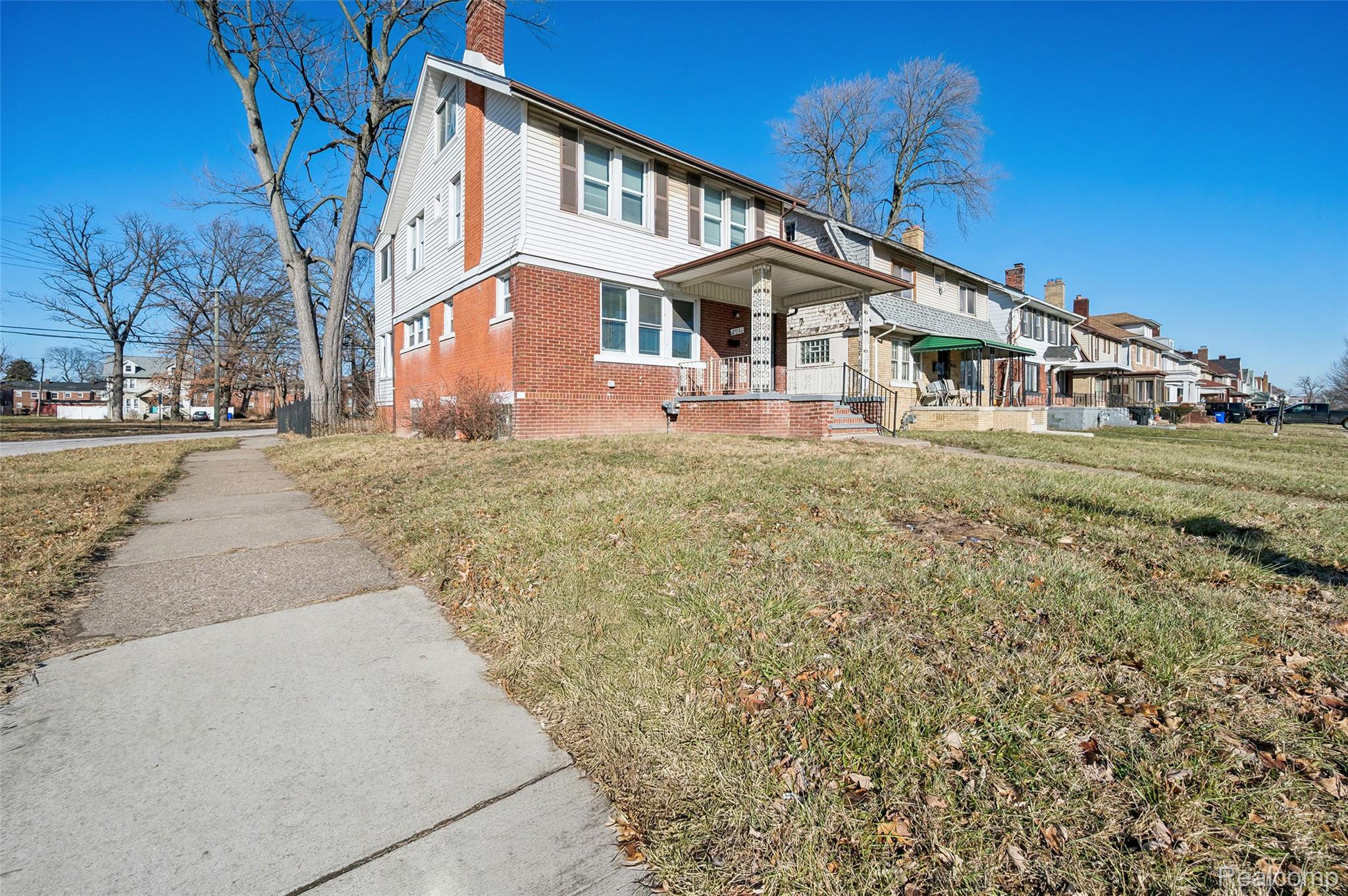 2076 Collingwood Street