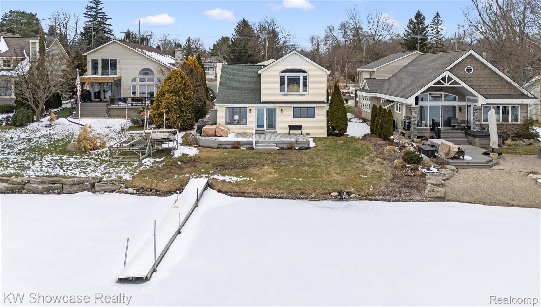 2324 N Duck Lake Road