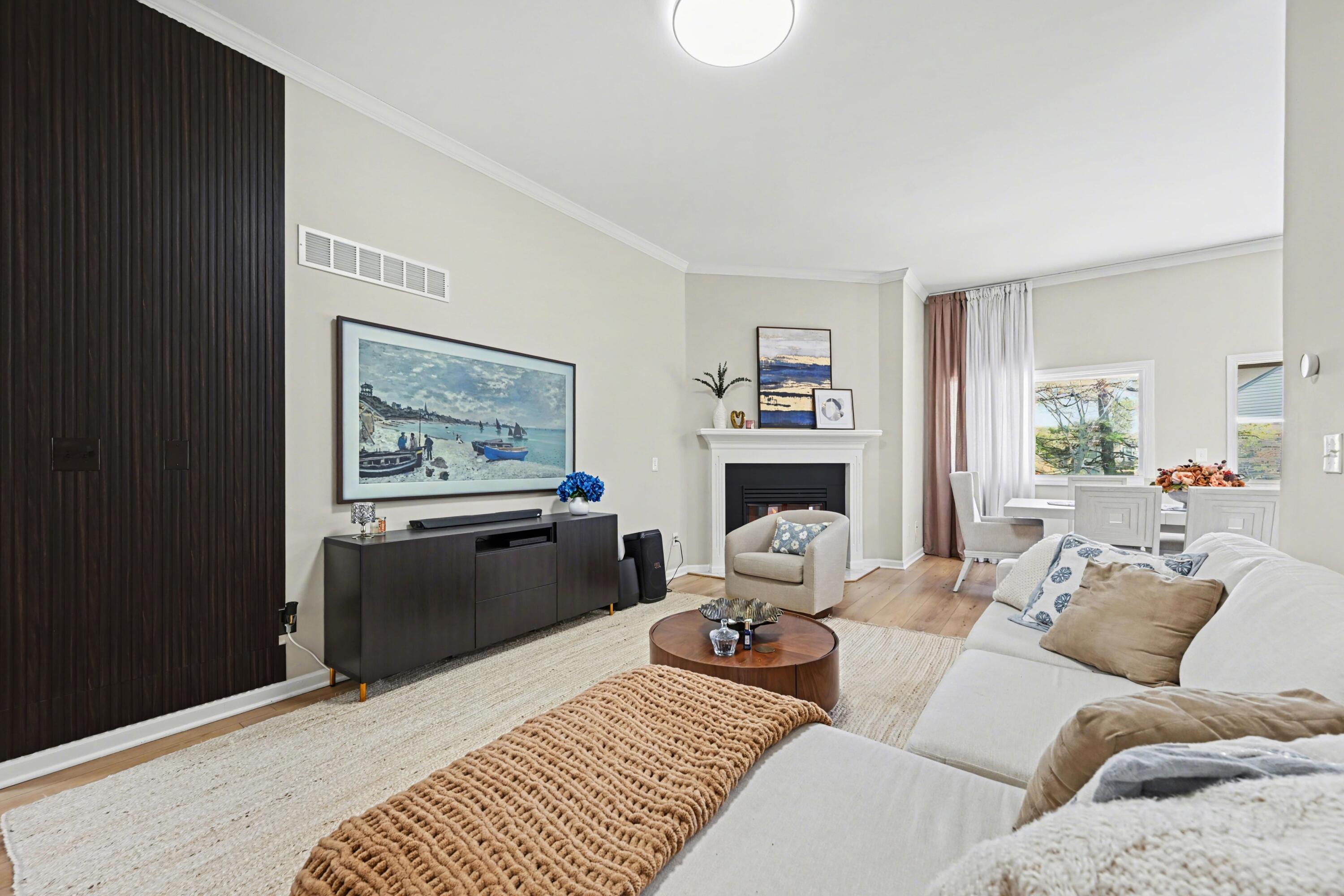 4426 Glenoaks Court