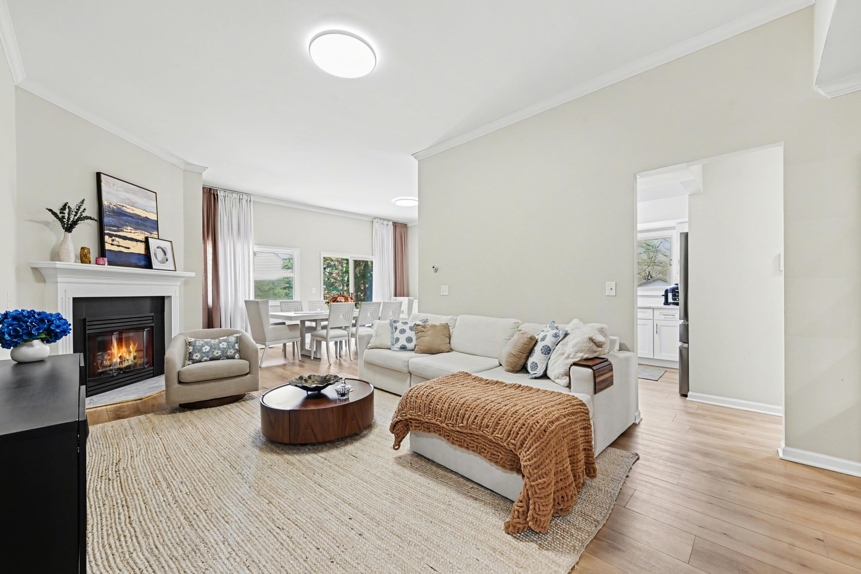 4426 Glenoaks Court