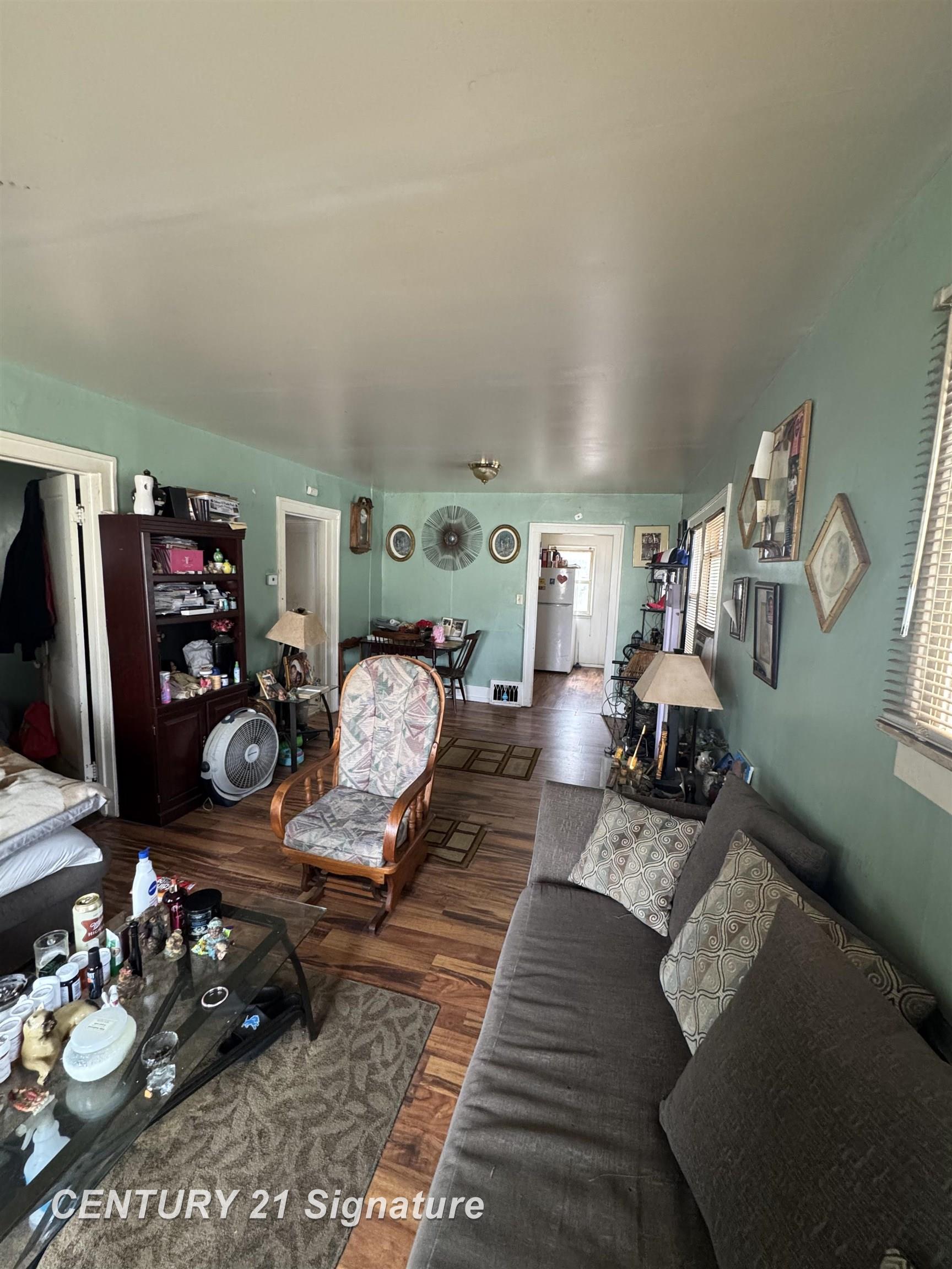 2007 W Genesee Avenue