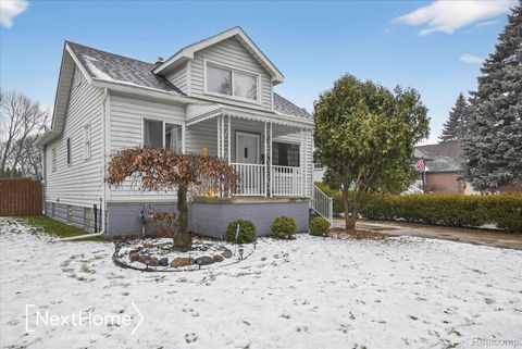 645 Riverbank Street Wyandotte City MI 48192