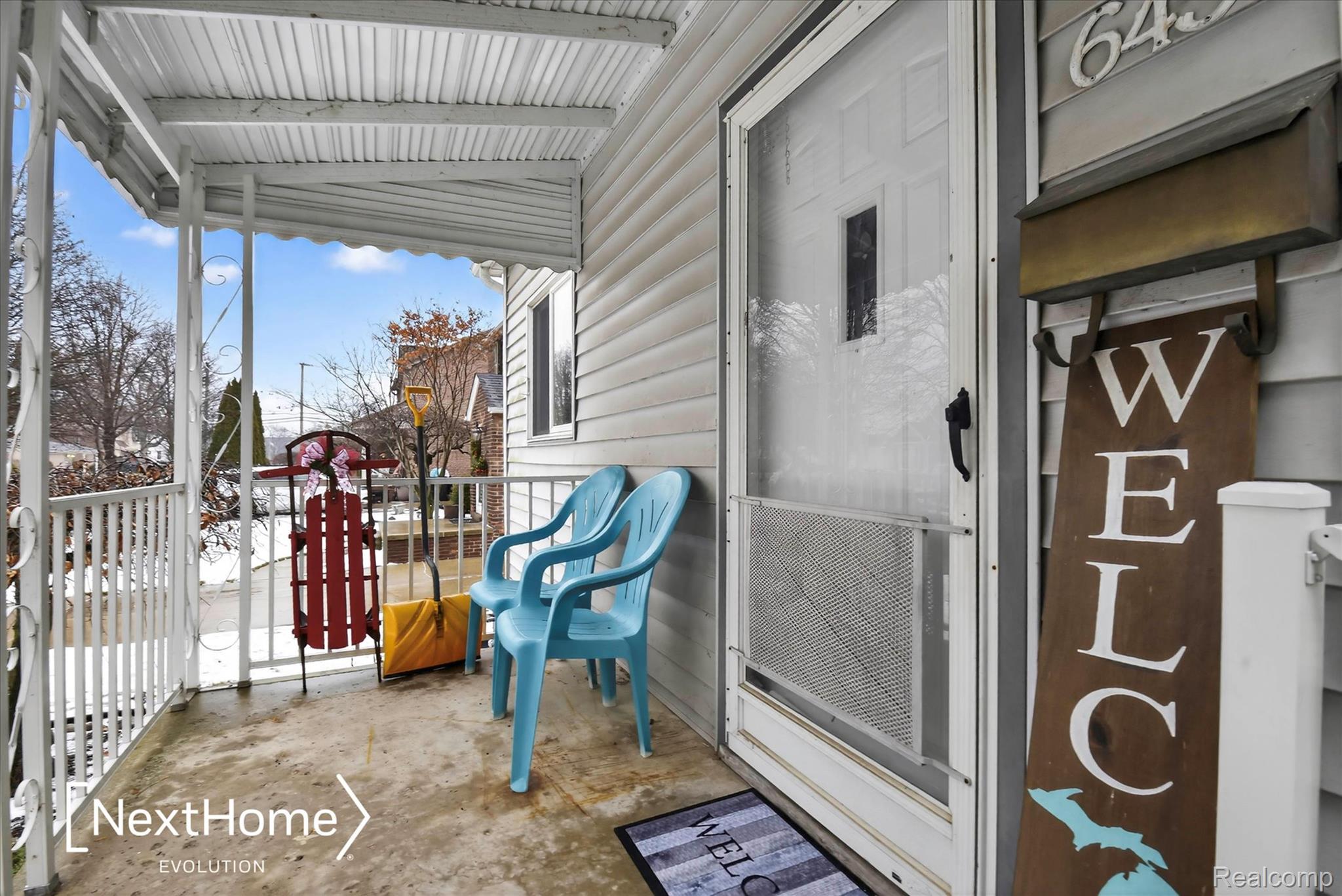 645 Riverbank Street