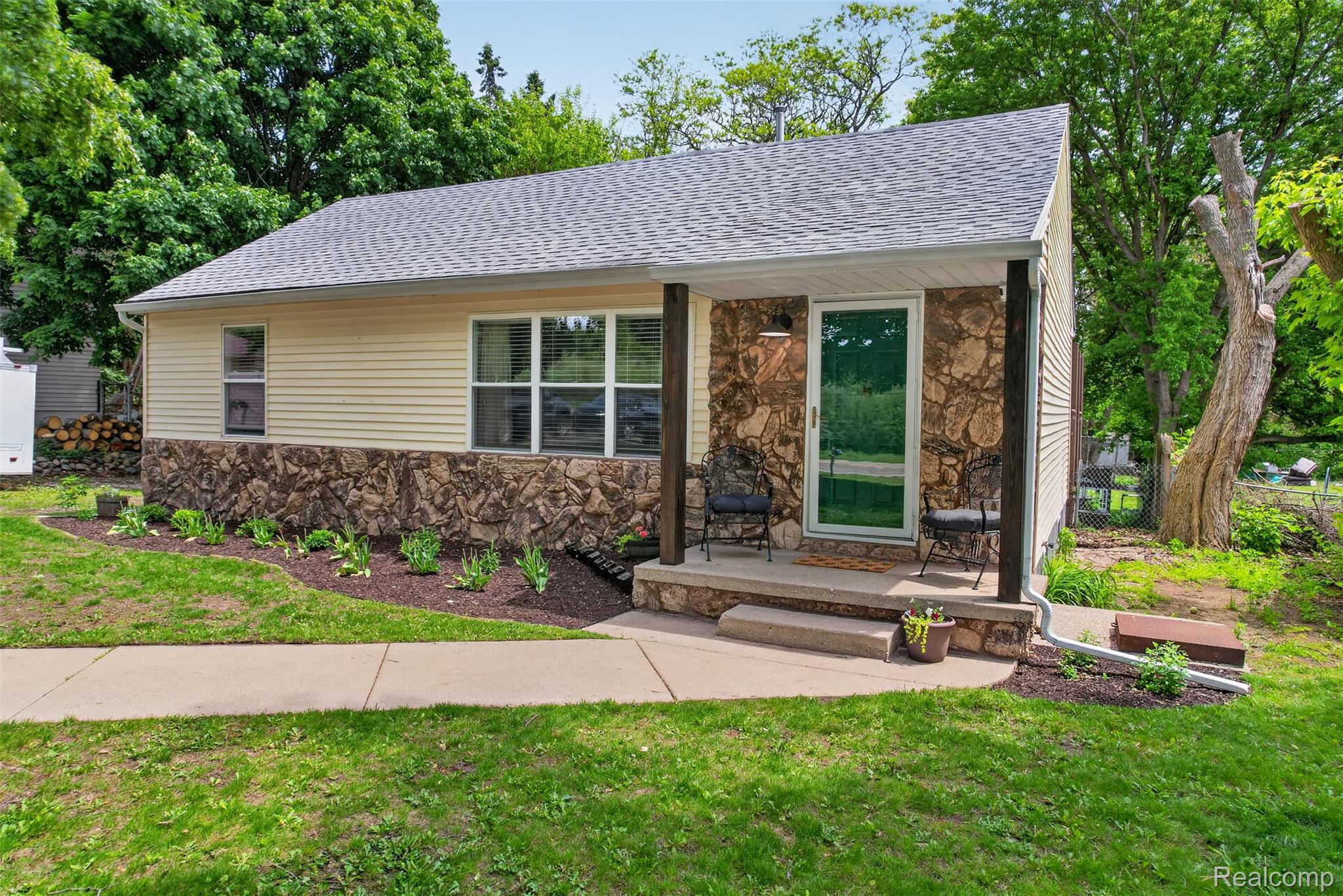 5045 Culver Road