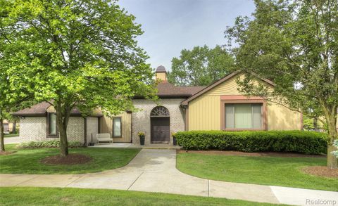 41674 BEDFORD Drive Canton Charter Township MI 48187