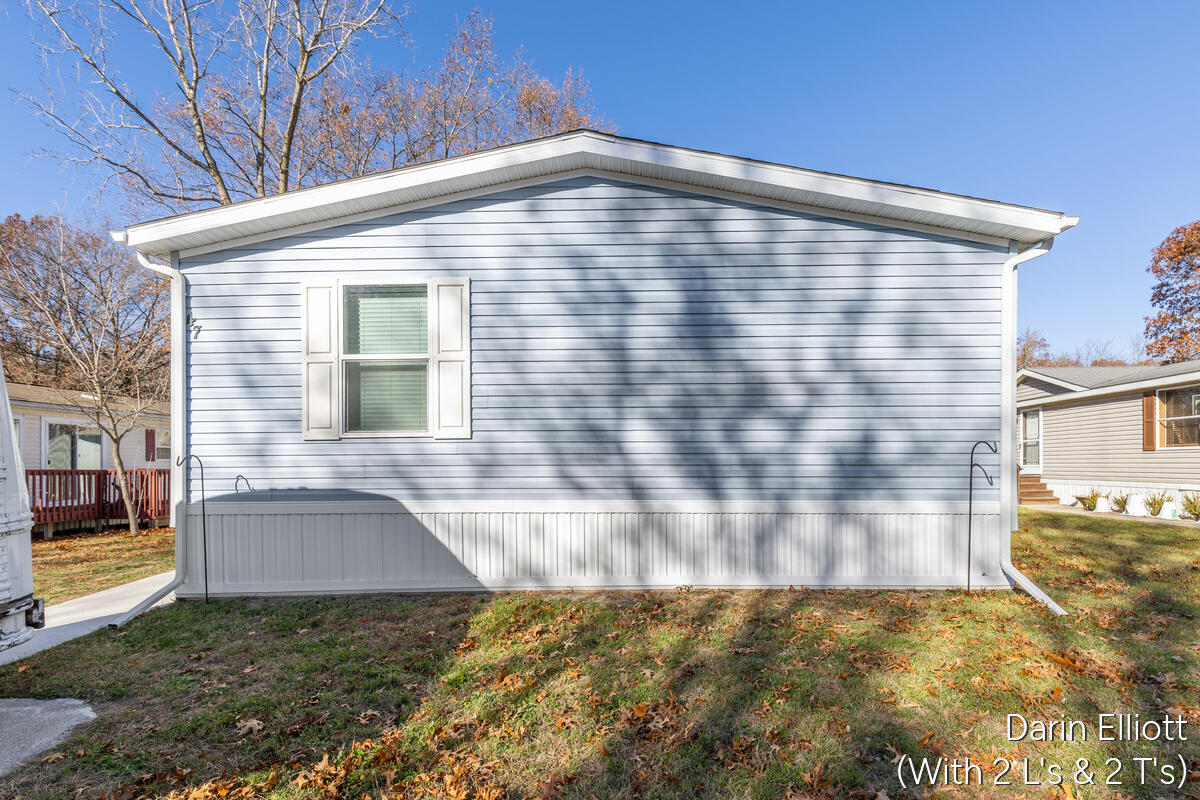 1133 Yeomans Street 47