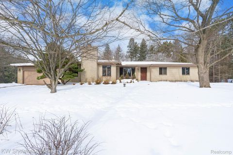 1680 Seminole Trail Orion Charter Township MI 48362