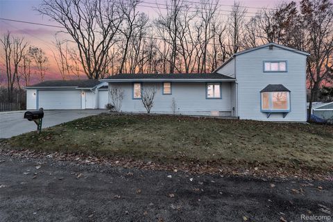 8165 Leonard Drive Holly Township MI 48442