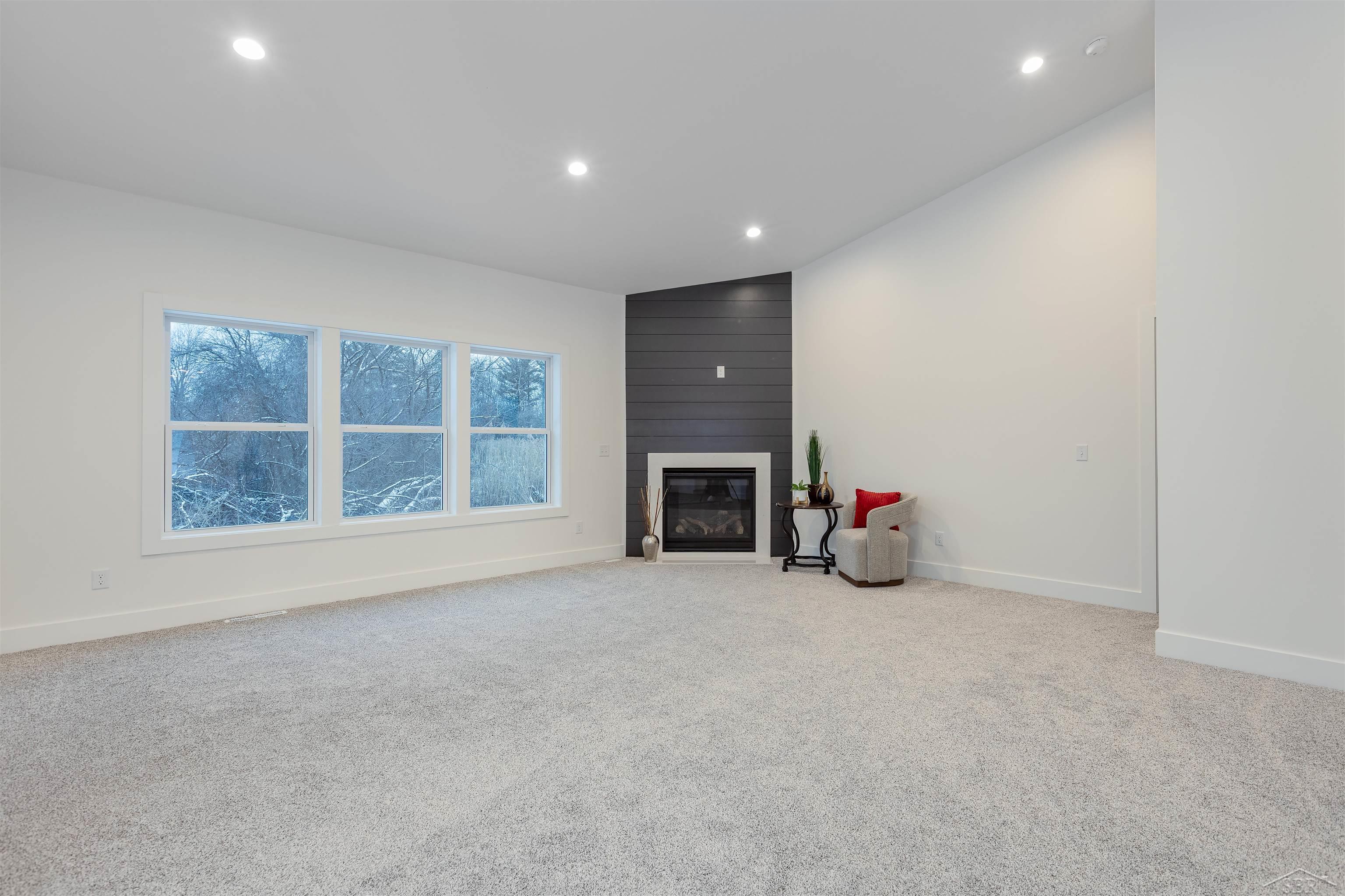 7615 Cole Lane