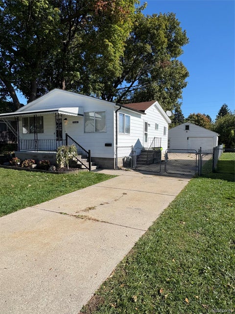 Photo of 26360 Oakland Street, Roseville City, MI 48066 (MLS # 20261085007)