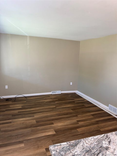 Tiny photo for 26360 Oakland Street, Roseville City, MI 48066 (MLS # 20261085007)