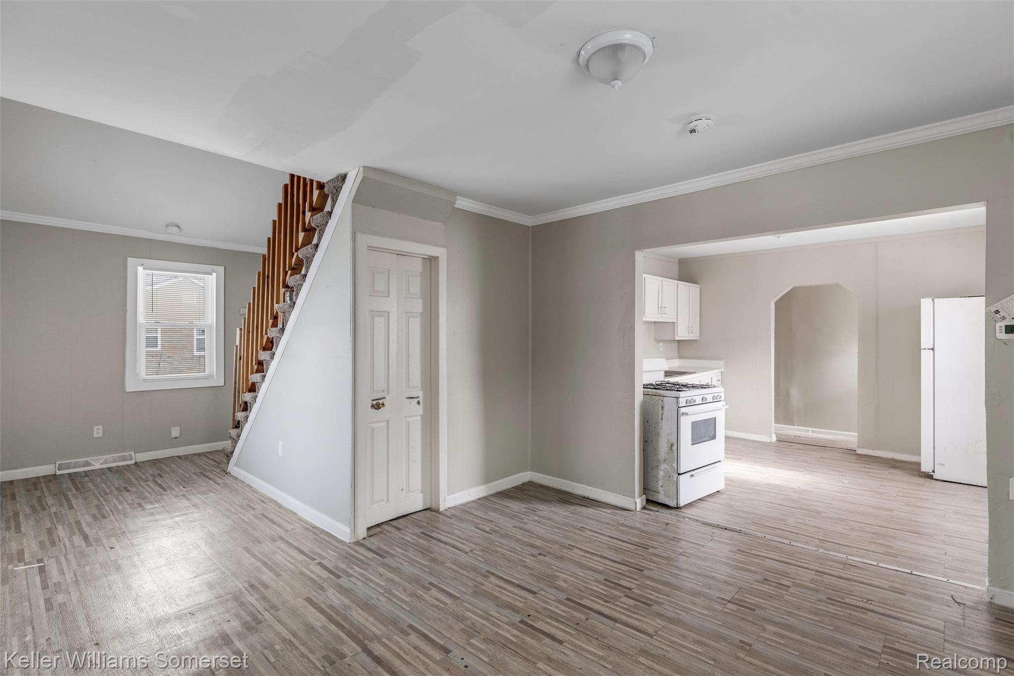 23826 Columbus Avenue