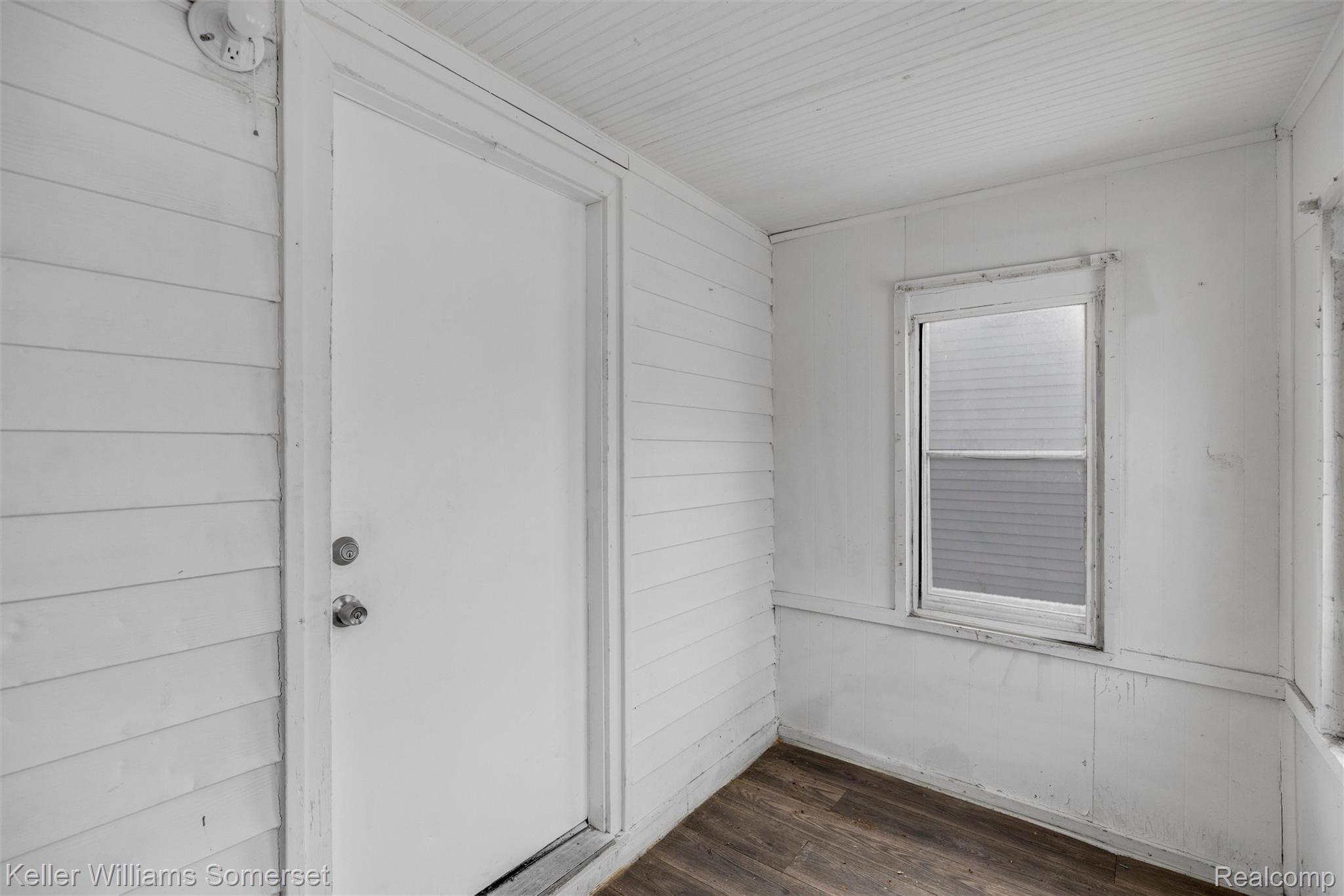 23826 Columbus Avenue