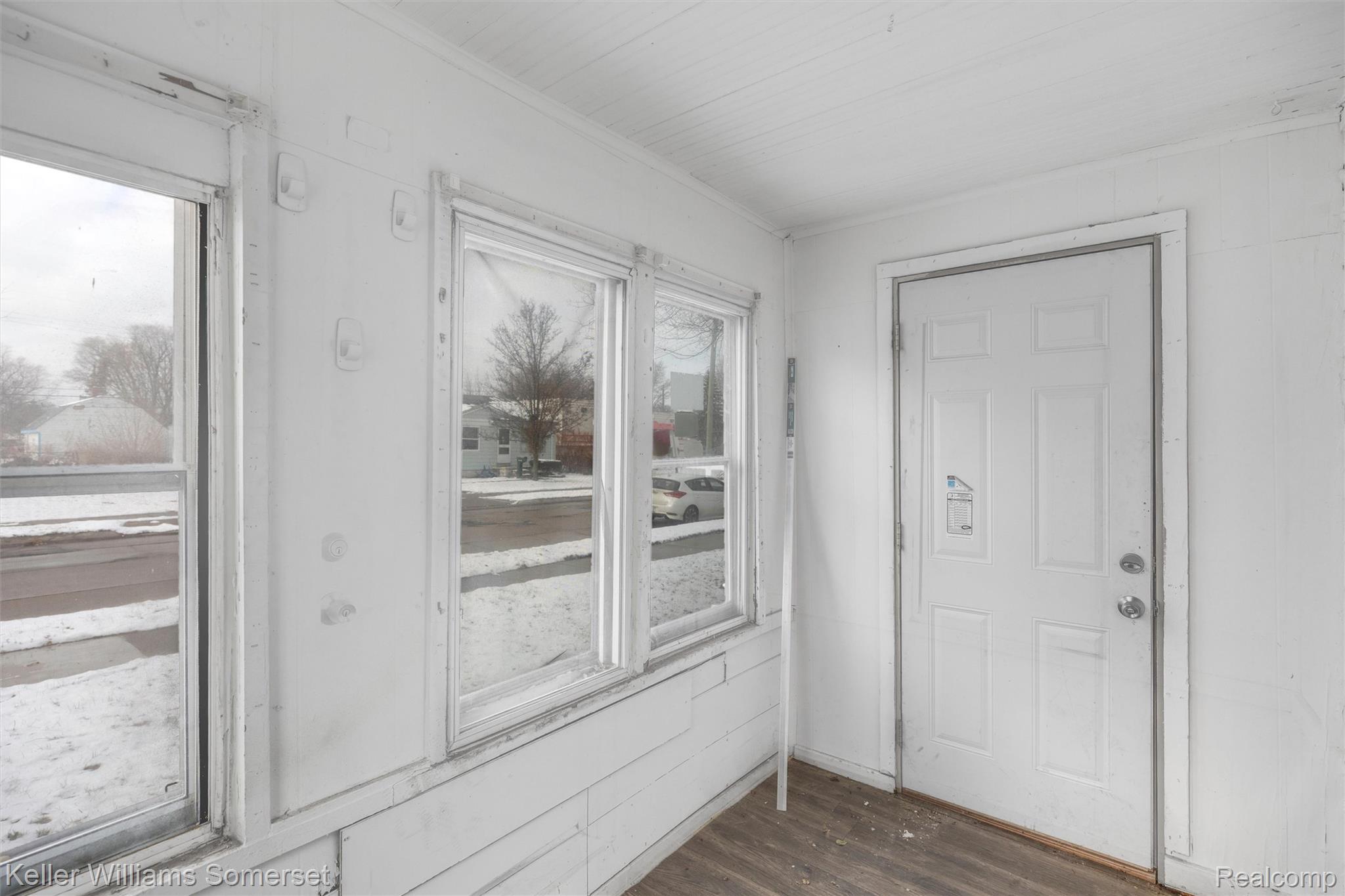 23826 Columbus Avenue