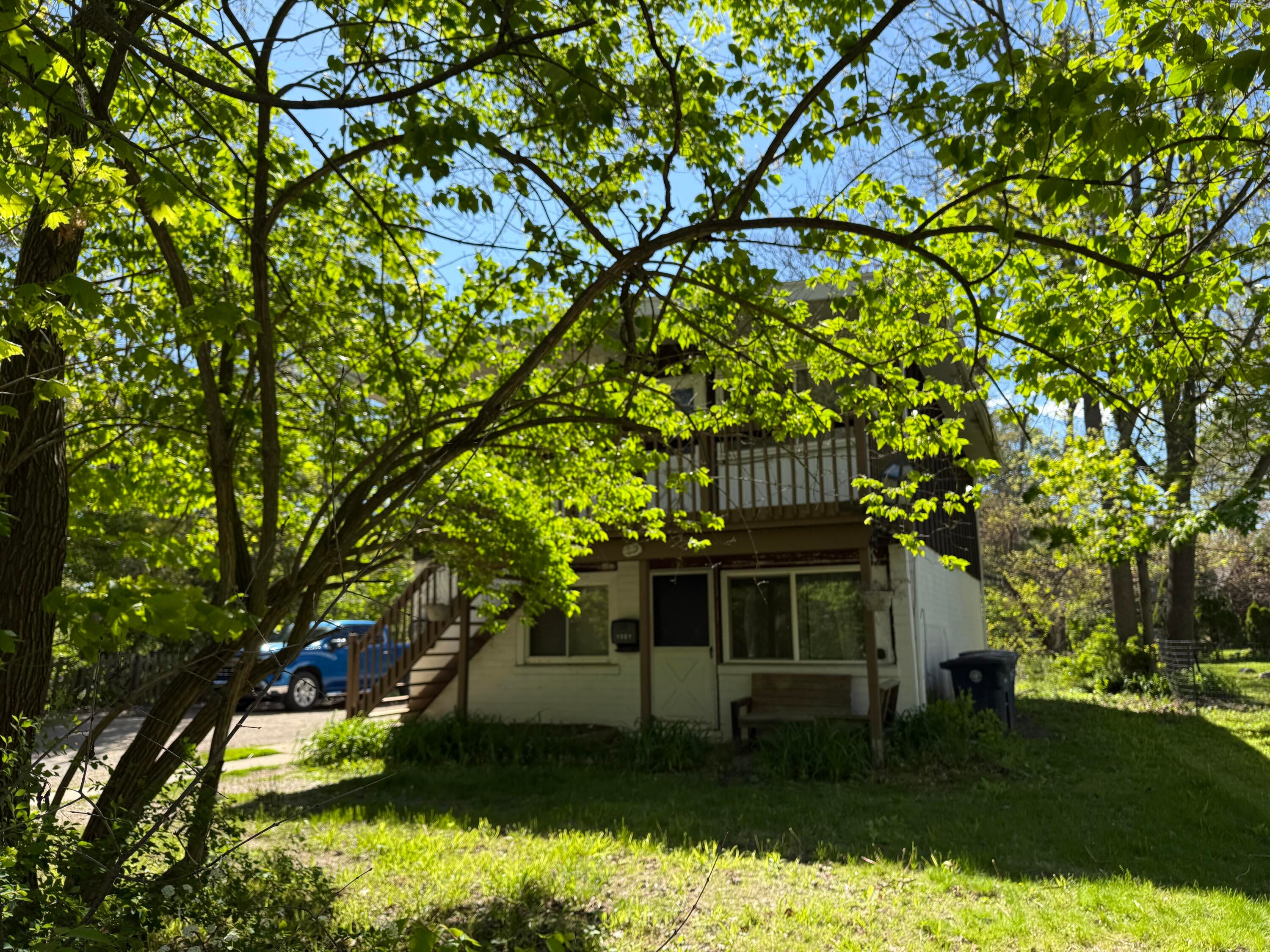 1321 Pontiac Trail