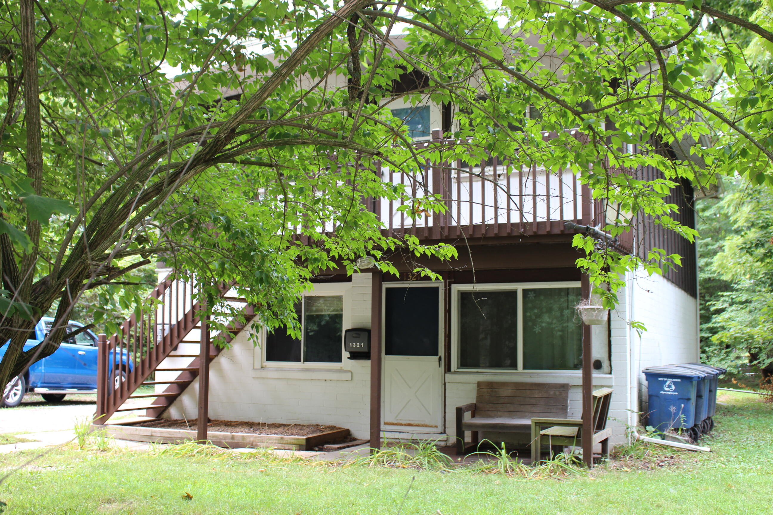 1321 Pontiac Trail