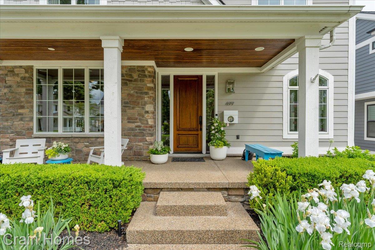 499 Catalpa Drive