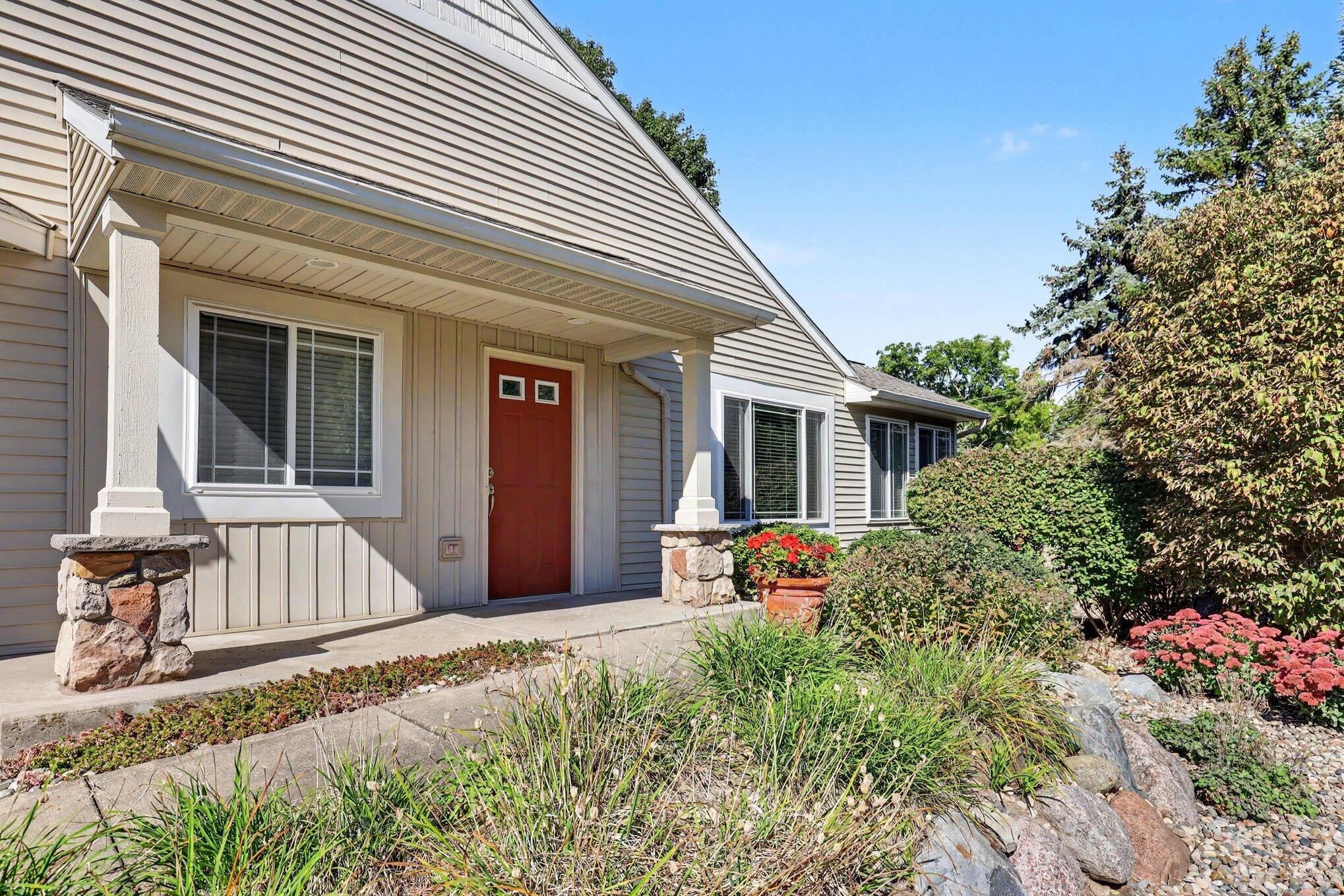 2977 Pebblestone Drive 6