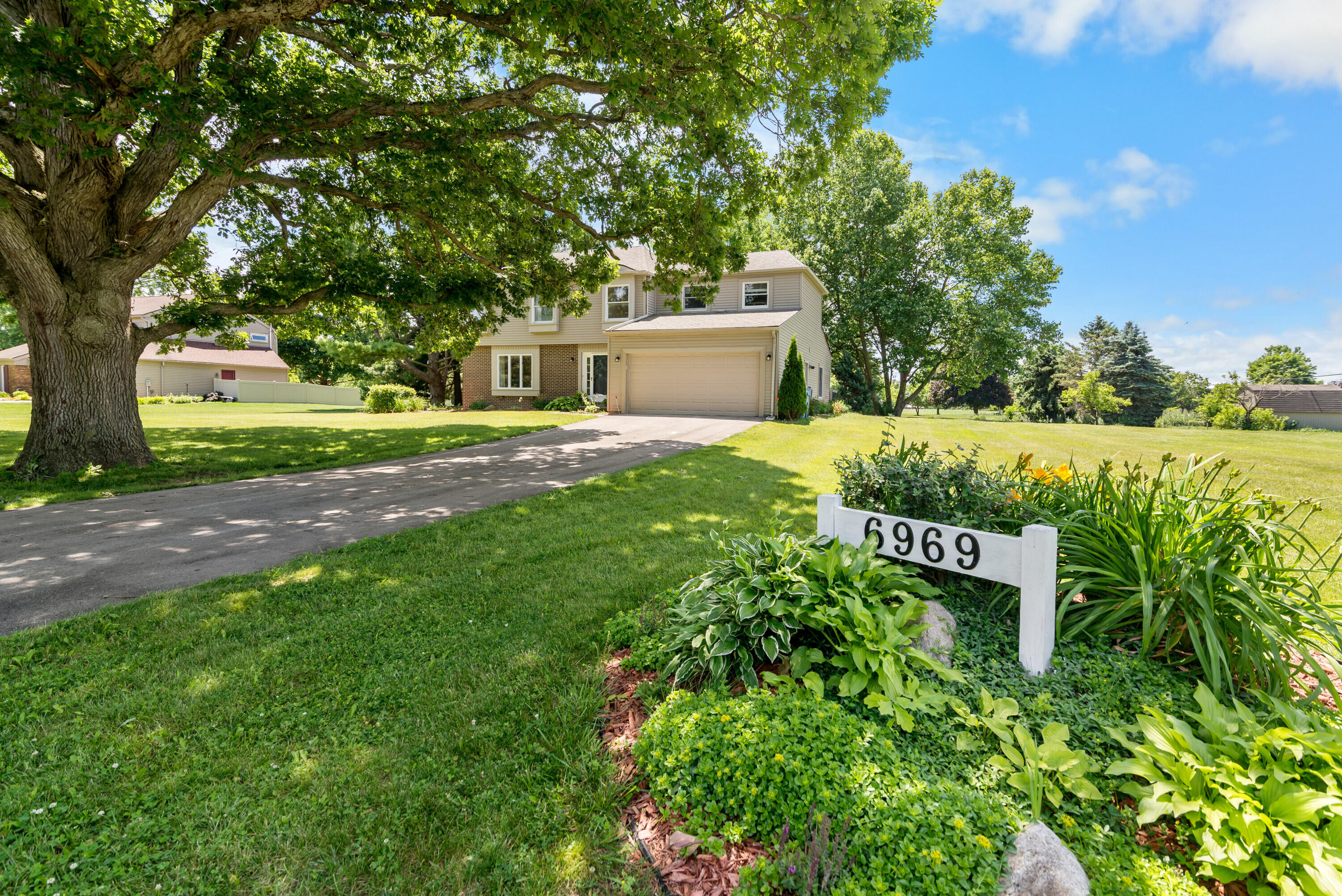 6969 Heatheridge Drive
