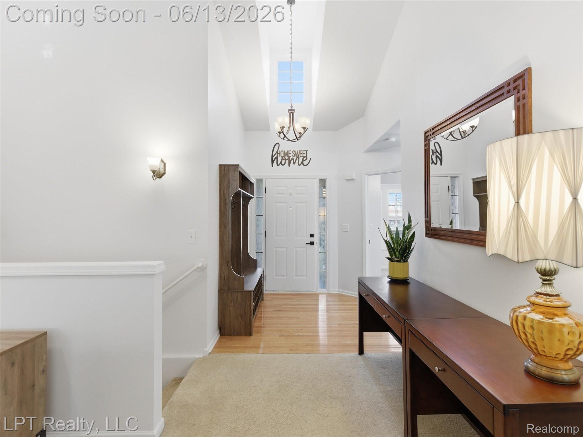 7035 Iris Court