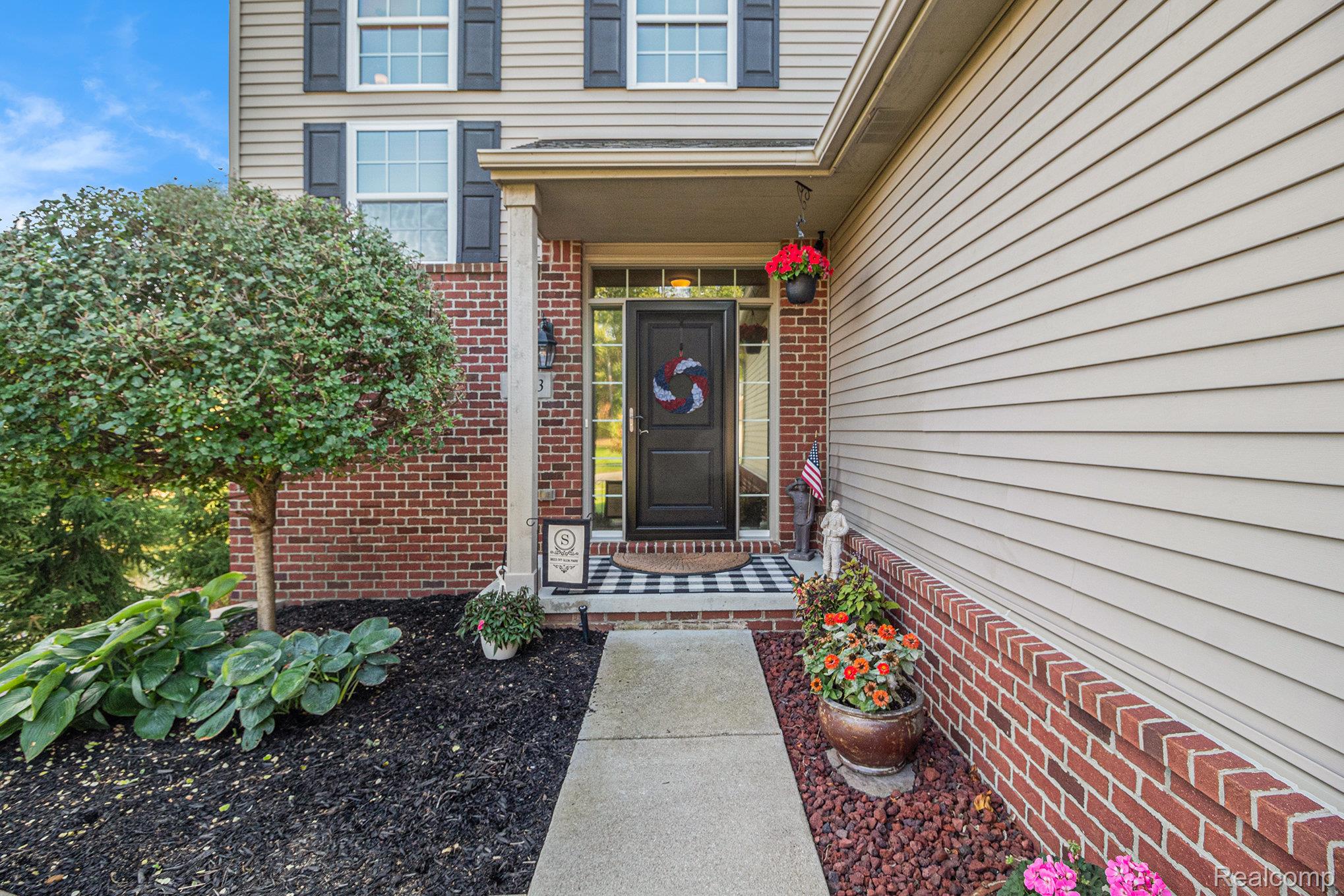 8023 Ivy Glen Park