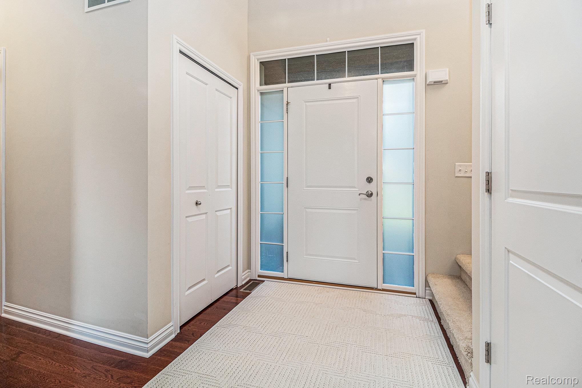 8023 Ivy Glen Park