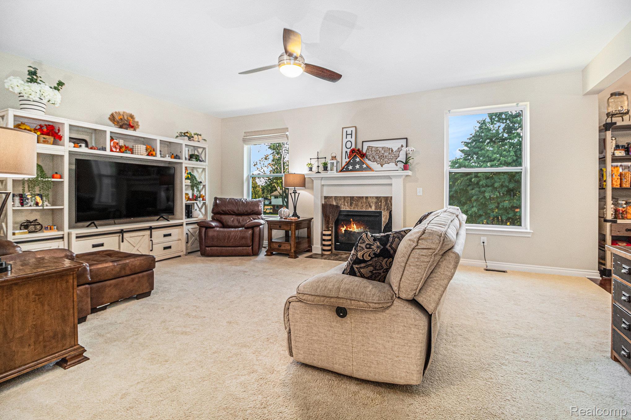 8023 Ivy Glen Park