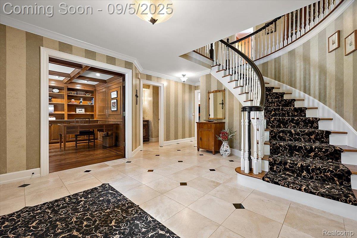 510 Hunters Crossing