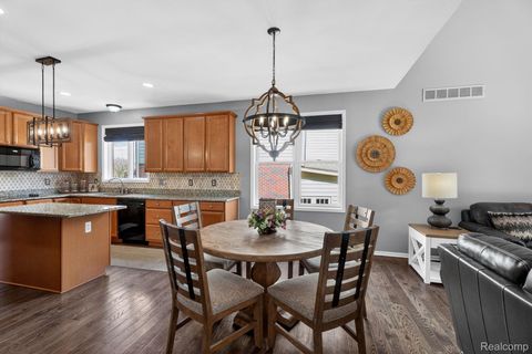 Tiny photo for 41625 Steinbeck Glen, Novi City, MI 48377 (MLS # 20261020663)