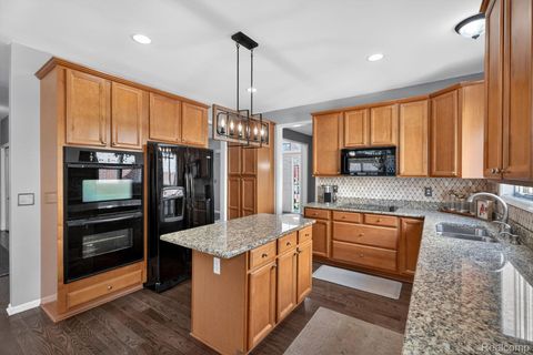 Tiny photo for 41625 Steinbeck Glen, Novi City, MI 48377 (MLS # 20261020663)