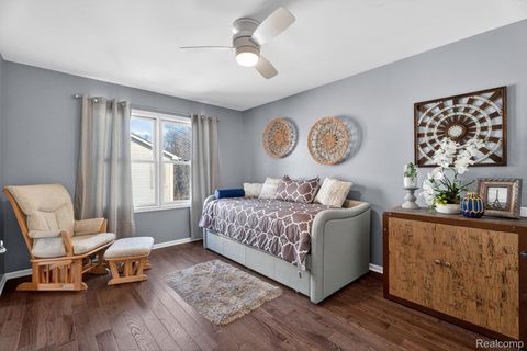 Tiny photo for 41625 Steinbeck Glen, Novi City, MI 48377 (MLS # 20261020663)