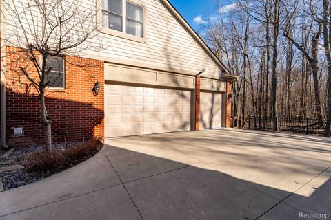 Tiny photo for 41625 Steinbeck Glen, Novi City, MI 48377 (MLS # 20261020663)