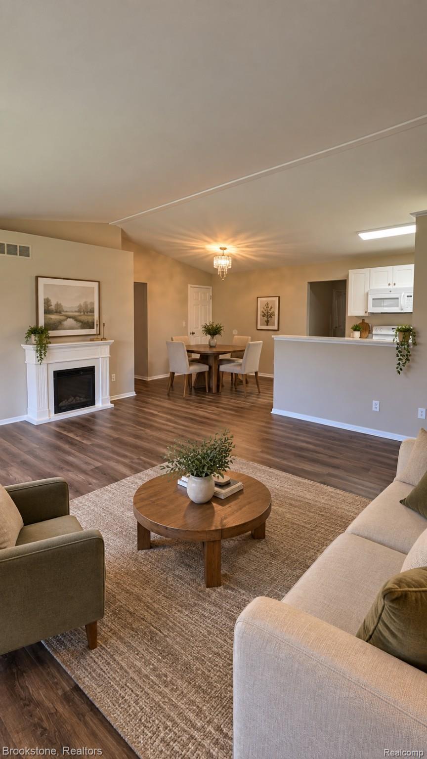 9343 Parkview Circle