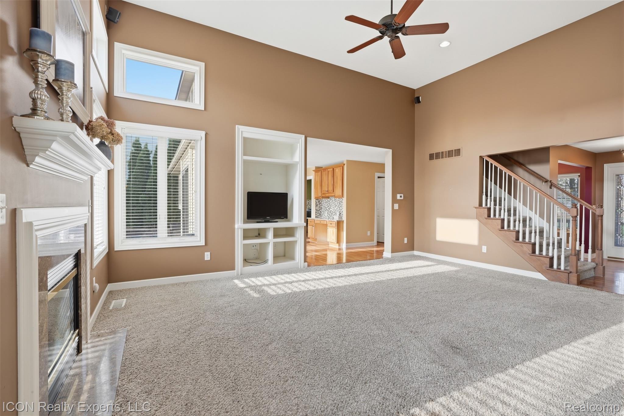 9211 Meadow Ridge