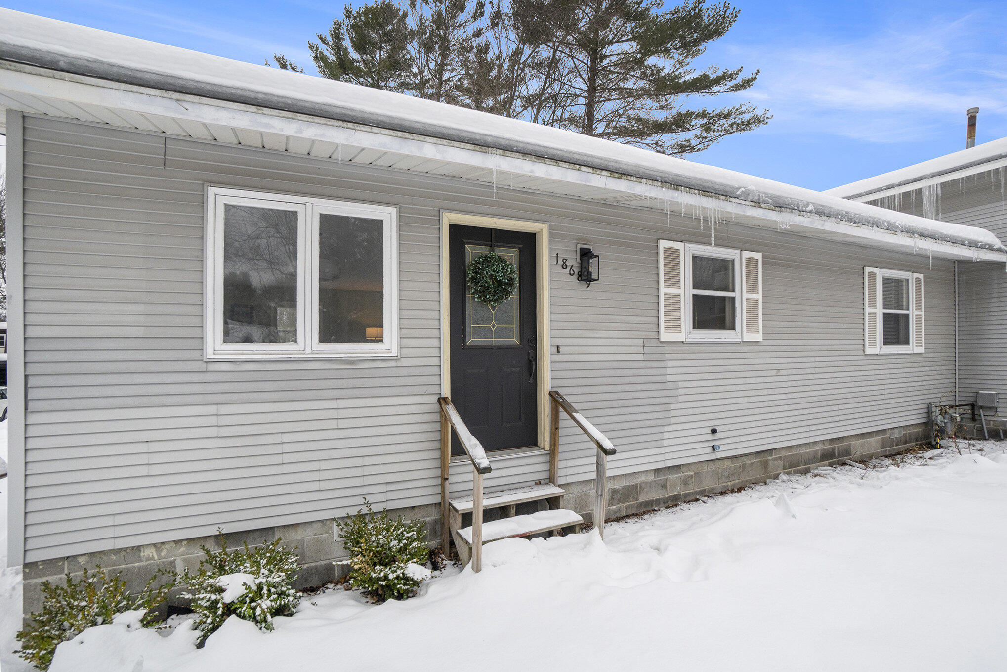 18689 W Spring Lake Road