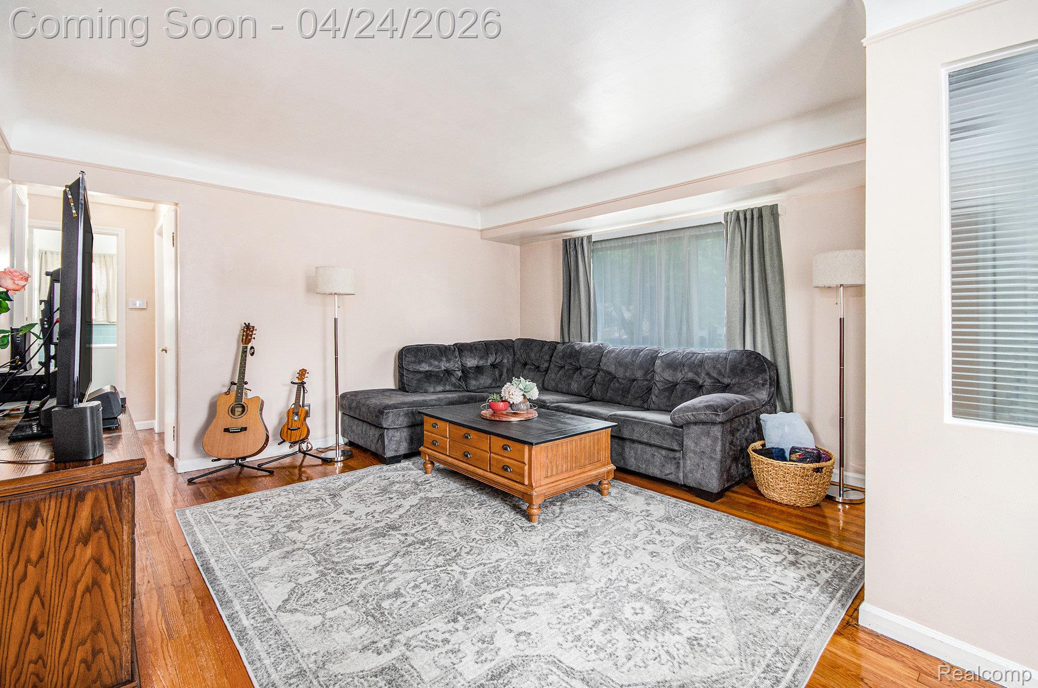 24405 Orangelawn