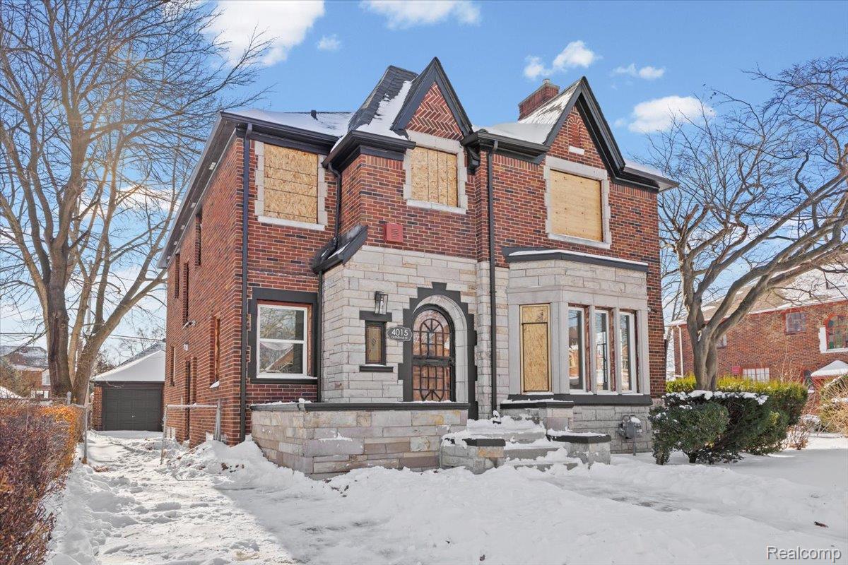 4015 Glendale Street