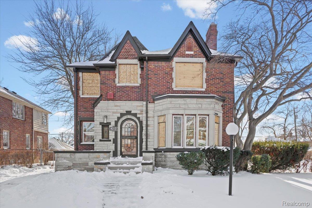 4015 Glendale Street